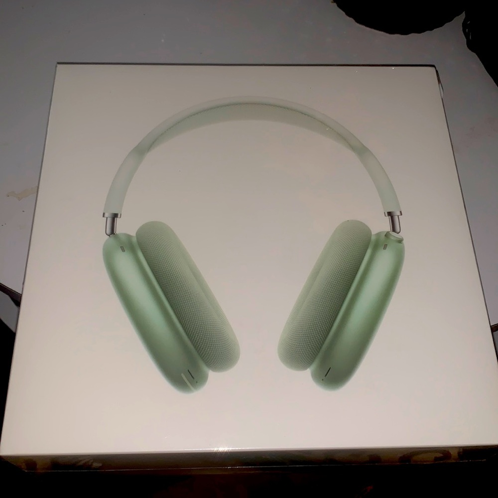 Apple AirPods Max-Brand new close Box